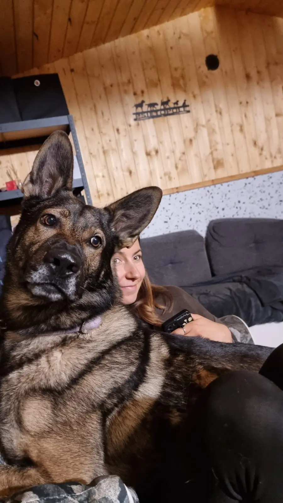 Aleksandra z owczarkiem niemieckim